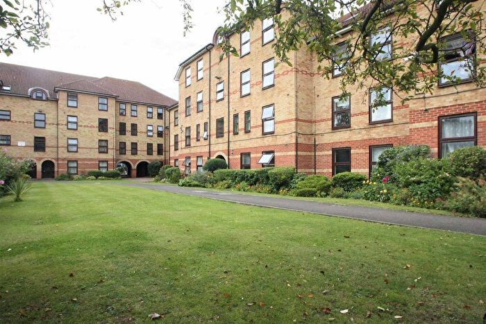 1 Bedroom Flat To Rent In Latchingdon Court, Forest Road, Walthamstow, E17