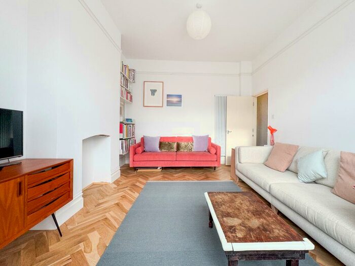 2 Bedroom Flat For Sale In Chevening Road, Queens Park, NW6