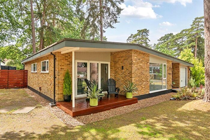 3 Bedroom Detached Bungalow For Sale In Heathermount Drive Crowthorne, Berkshire, RG45