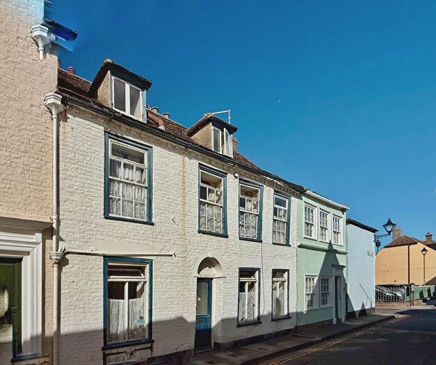 6 Bedroom Terraced House For Sale In Middle Street, Deal, Kent, CT14