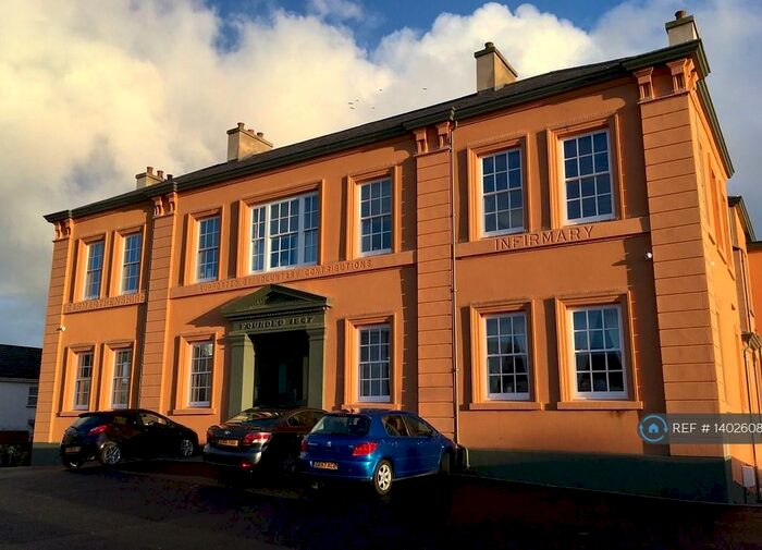 2 Bedroom Flat To Rent In Priory Street, Carmarthen, SA31