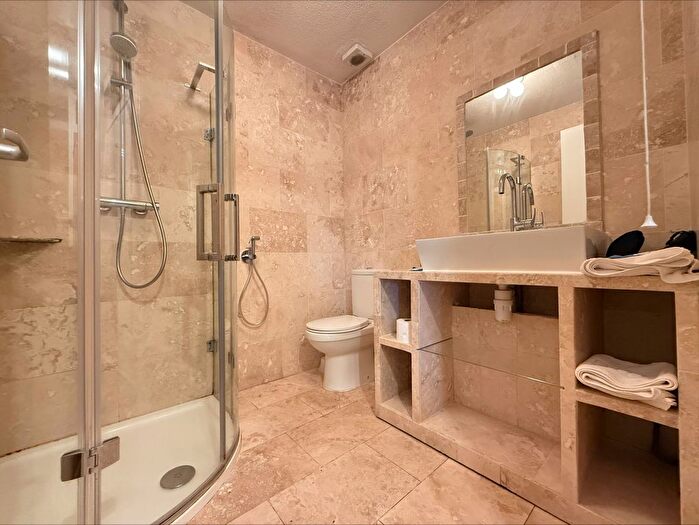 1 Bedroom Flat To Rent In Moss Bank, Cambridge, CB4