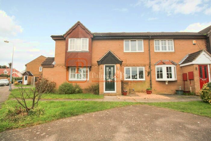 2 Bedroom Detached House To Rent In Hunting Gate, Colchester, Essex, CO1