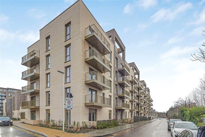 2 Bedroom Flat To Rent In Moorehead Way, London, SE3