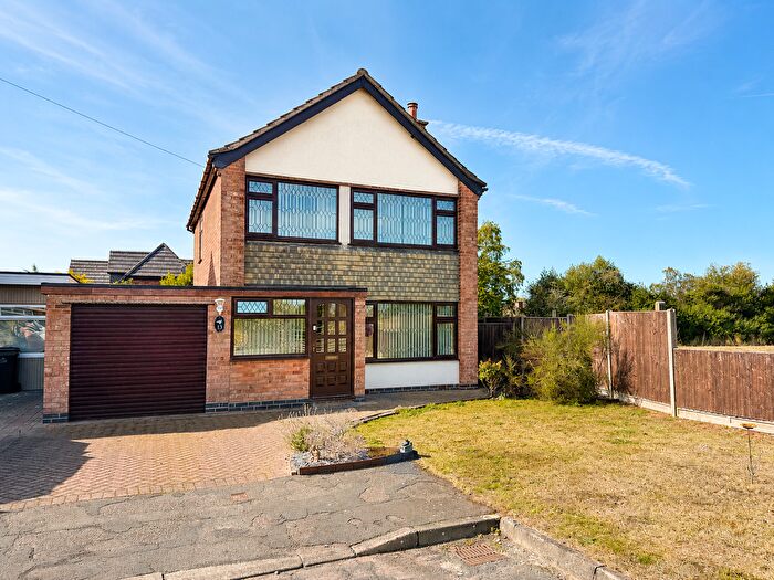 3 Bedroom Detached House For Sale In Bramcote Close, Bulkington, CV12