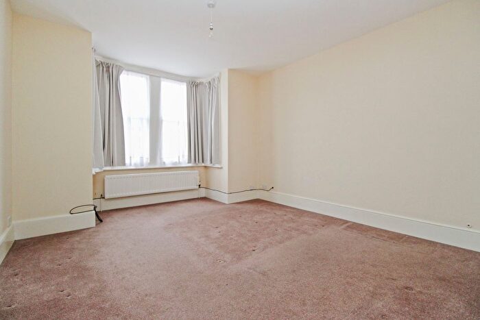 1 Bedroom Flat For Sale In Downs Park, Herne Bay, Kent, CT6