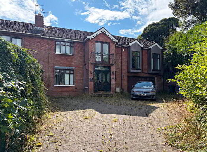 4 Bedroom Detached House For Sale In Fruithill Park, Belfast, BT11