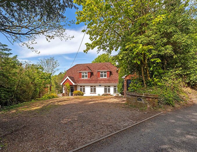 4 Bedroom Detached House For Sale In Chelsfield Hill, Orpington, BR6
