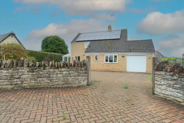 4 Bedroom Detached House For Sale In Main Street, Glapthorn, PE8