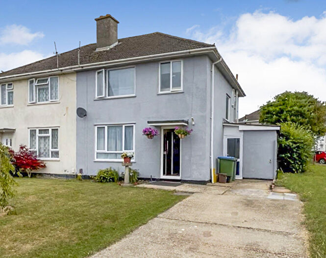 3 Bedroom Semi-Detached House For Sale In Gort Crescent, Sholing, Southampton, SO19