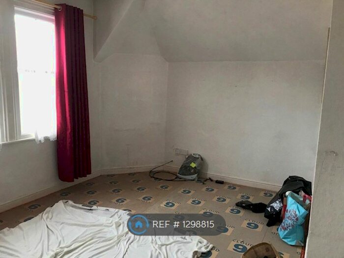 1 Bedroom Flat To Rent In Lawson Road, Colwyn Bay LL29