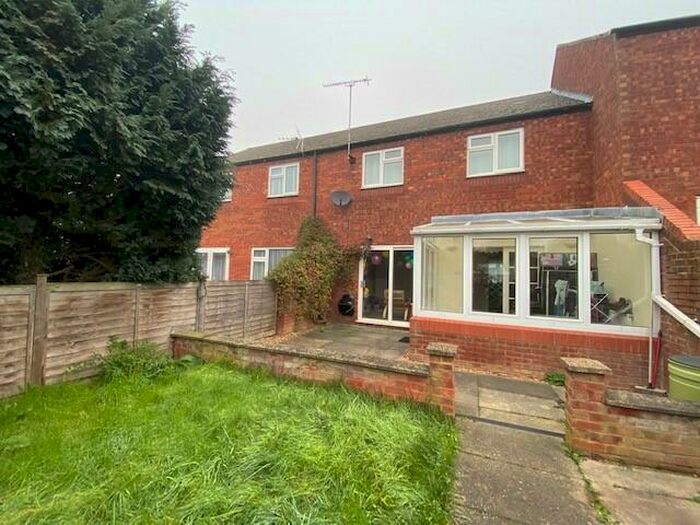 2 Bedroom Terraced House To Rent In Wantage Close, Wing, Leighton Buzzard, LU7
