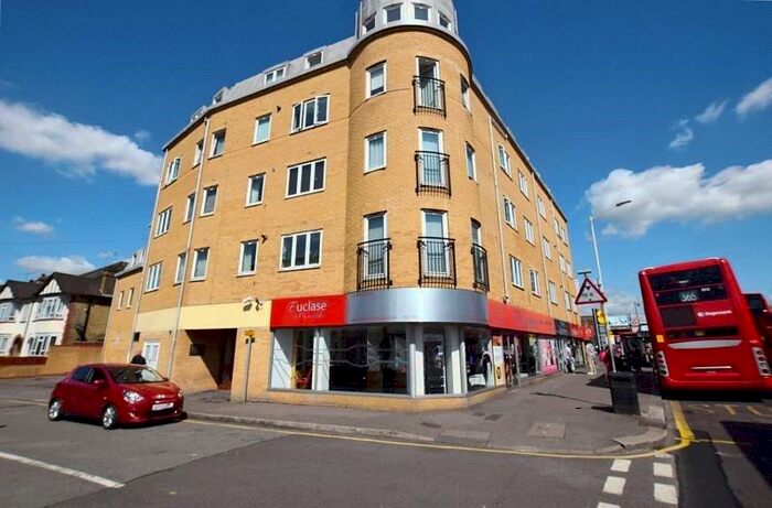 1 Bedroom Apartment To Rent In South Street, Romford, RM1