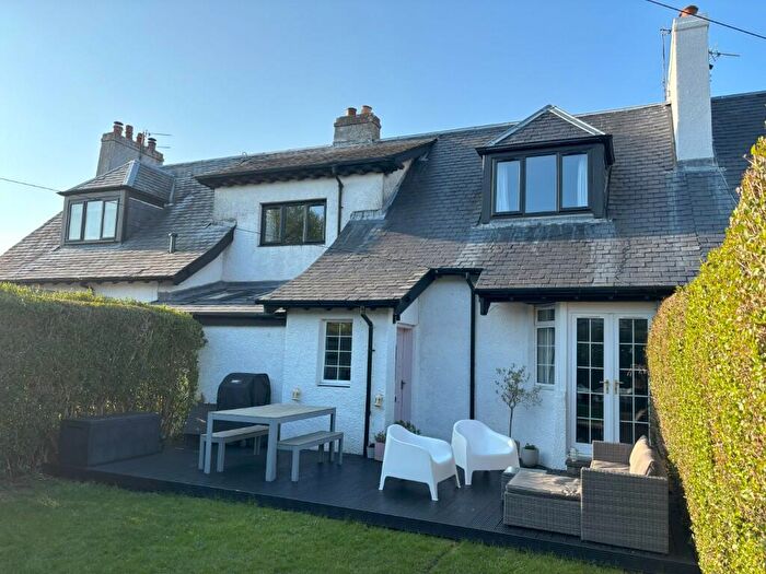 3 Bedroom Terraced House For Sale In The Avenue, Philpstoun, By Linlithgow, EH49