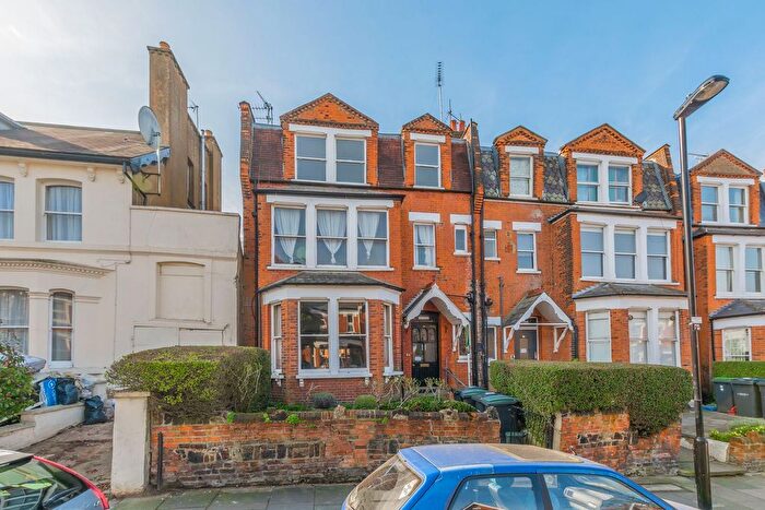 2 Bedroom Flat To Rent In Muswell Avenue, Muswell Hill, London, N10