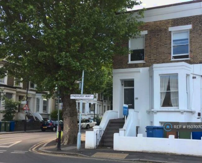 2 Bedroom Flat To Rent In Lyndhurst Way, London, SE15