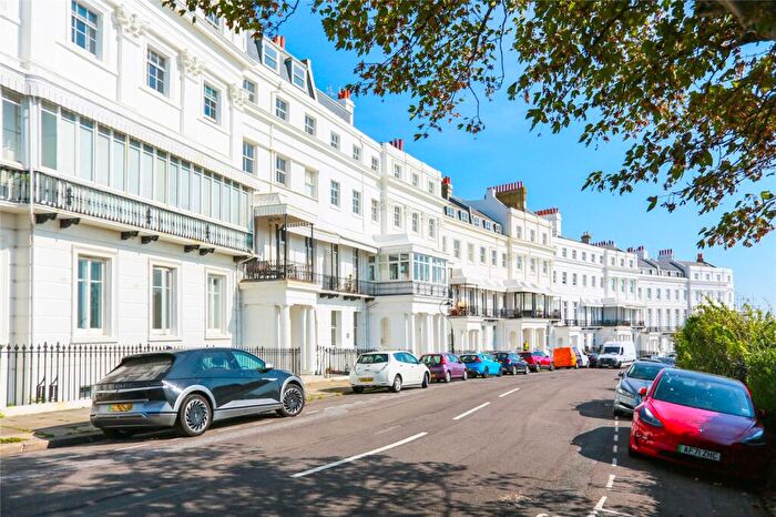 2 Bedroom Flat To Rent In Lewes Crescent, Brighton, BN2