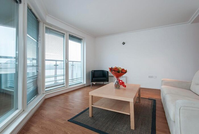 2 Bedroom Flat To Rent In Seacon Tower, Hutchings Street, E14