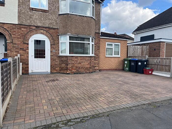 5 Bedroom Semi-Detached House To Rent In Southlea Avenue, Leamington Spa, CV31