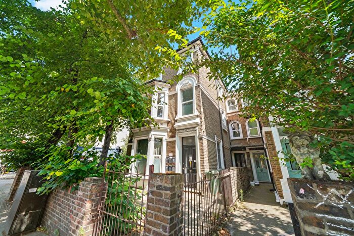 1 Bedroom Flat To Rent In Shepherds Bush Road, London, W6