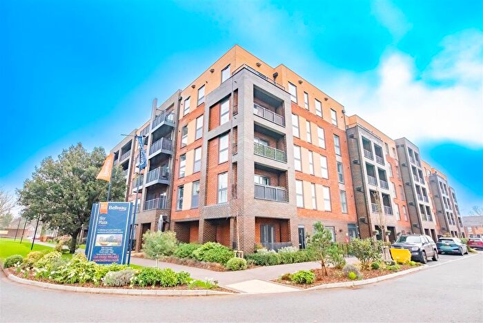 1 Bedroom Flat For Sale In Moorfield Place, Farnborough, GU14