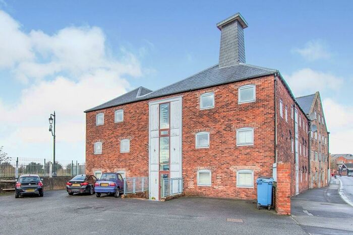 2 Bedroom Flat To Rent In Bridge Street, Gainsborough, Lincolnshire, DN21
