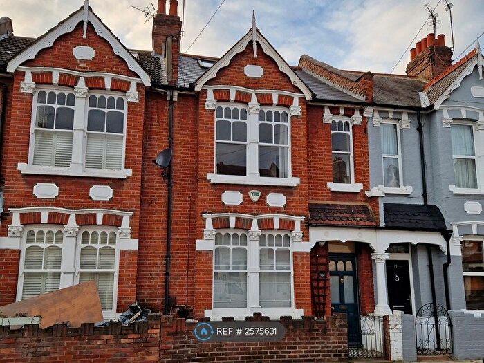 3 Bedroom Terraced House To Rent In Thorpebank Road, London, W12