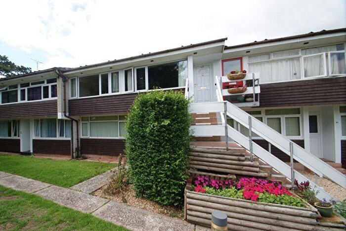 2 Bedroom Flat To Rent In Spacious Modern Apartment At Woodwater Lane, Exeter, EX2