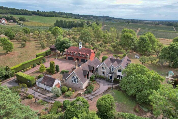 4 Bedroom Detached House For Sale In East Street, Hunton, Maidstone, Kent, ME15