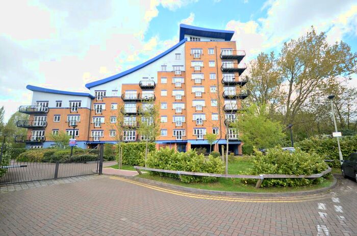 2 Bedroom Apartment To Rent In Napier Road, RG1