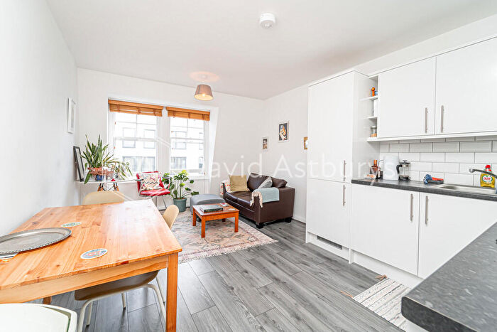 2 Bedroom Apartment To Rent In Mill Row, Islington, London, N1