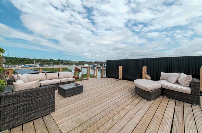 1 Bedroom Detached House For Sale In Manor Lane, Rochester, Kent, ME1