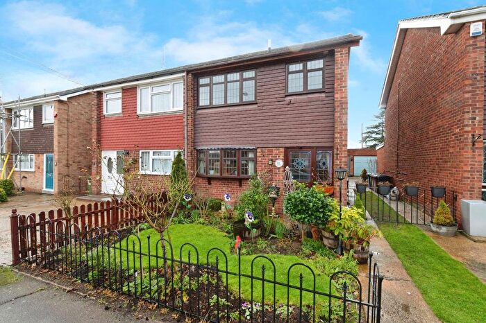 3 Bedroom Semi-Detached House For Sale In Russet Close, Stanford-Le-Hope, Essex, SS17