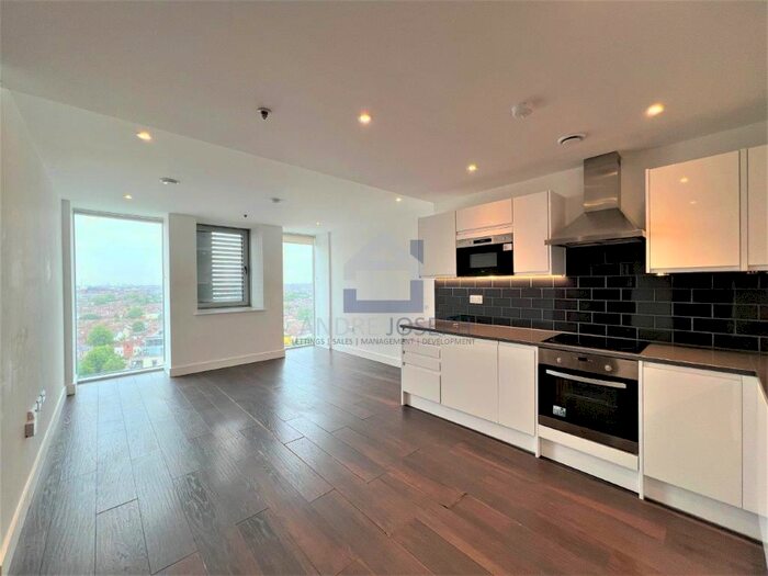 1 Bedroom Flat To Rent In Britannia Point, Colliers Wood, SW19