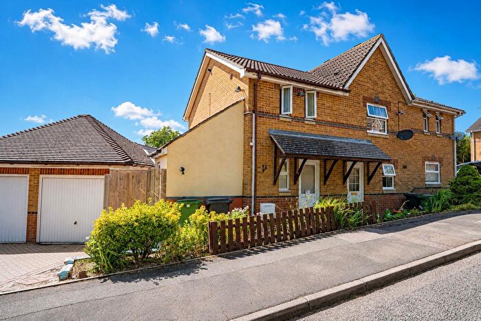 1 Bedroom End Of Terrace House For Sale In Barn Court, St. Leonards-On-Sea, TN37