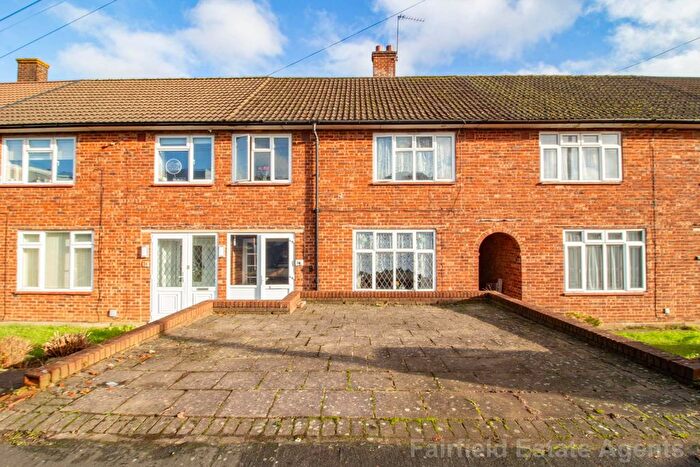 3 Bedroom Terraced House For Sale In Gosforth Lane, South Oxhey, WD19