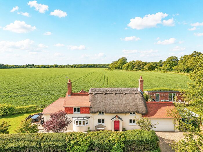 4 Bedroom Cottage For Sale In Lyndhurst Road, Bransgore, Christchurch, BH23