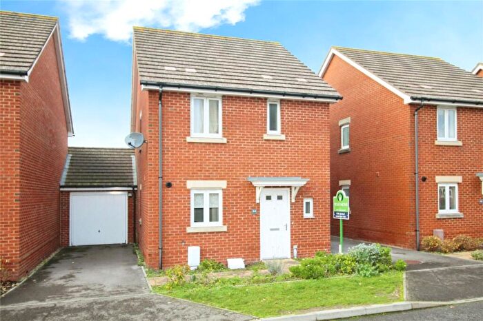 3 Bedroom Link Detached House For Sale In Union Road, Portsmouth, Hampshire, PO3