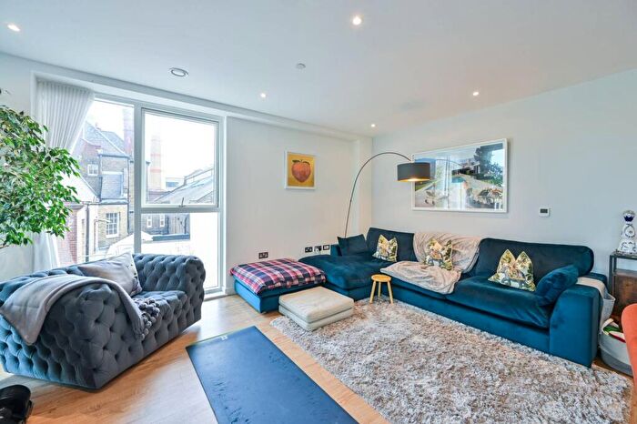 3 Bedroom Flat For Sale In Manor Place, Elephant And Castle, London, SE17