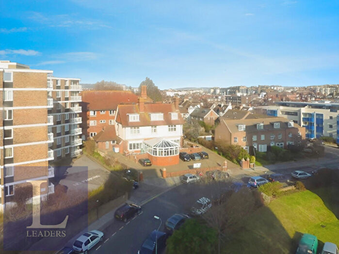 2 Bedroom Apartment To Rent In Furze Hill Court, BN3