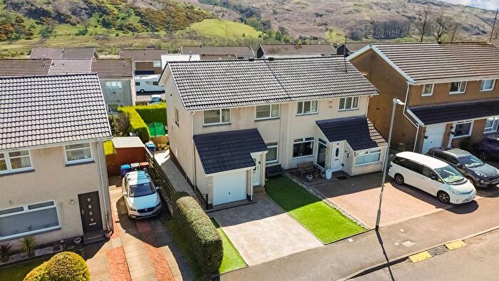 3 Bedroom Semi-detached House For Sale In Drumillan Hill, Greenock, PA16