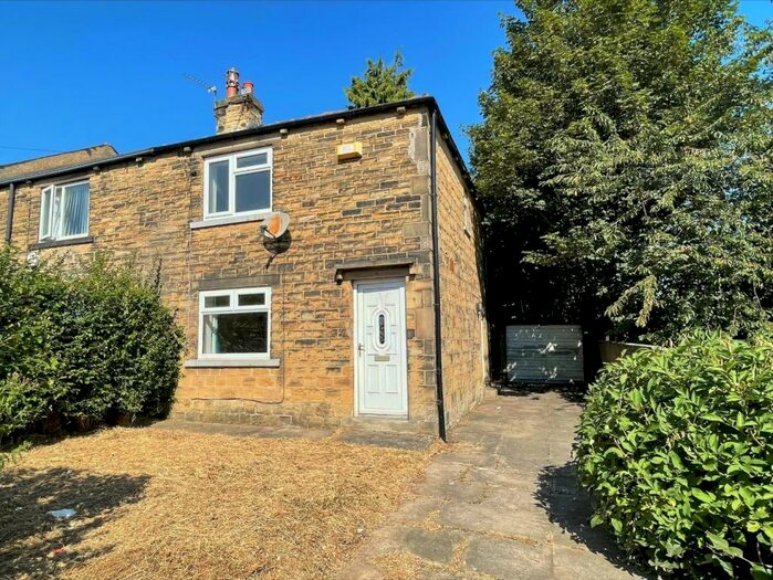 2 Bedroom End Of Terrace House To Rent In Petrie Road, Bradford, BD3