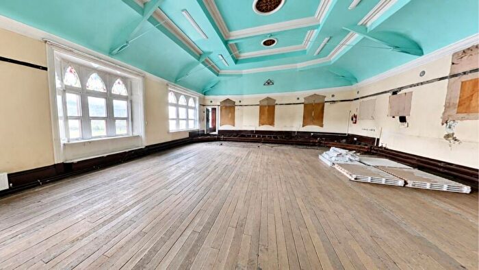 Semi-Detached House For Sale In The Hall, Briggate, Brighouse, West Yorkshire, HD6