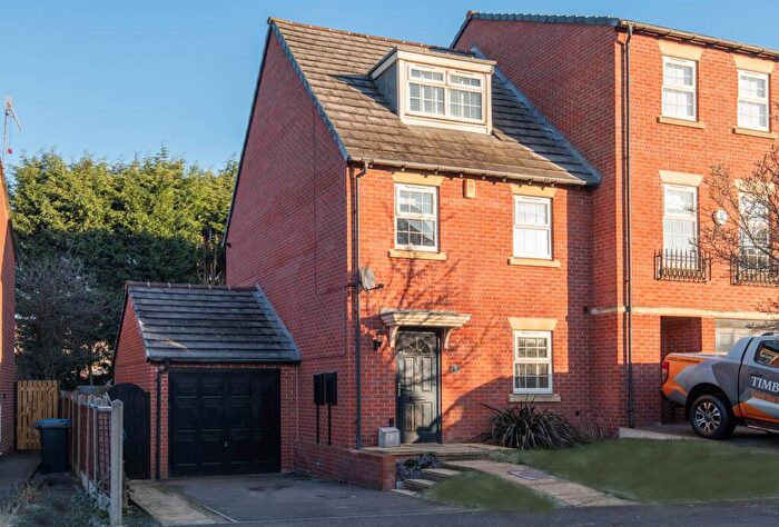 3 Bedroom Semi Detached House For Sale In Hartfield Close, Hasland, S41