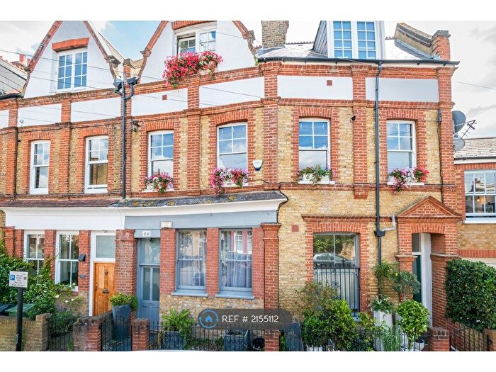 2 Bedroom Flat To Rent In Endymion Road, London, SW2