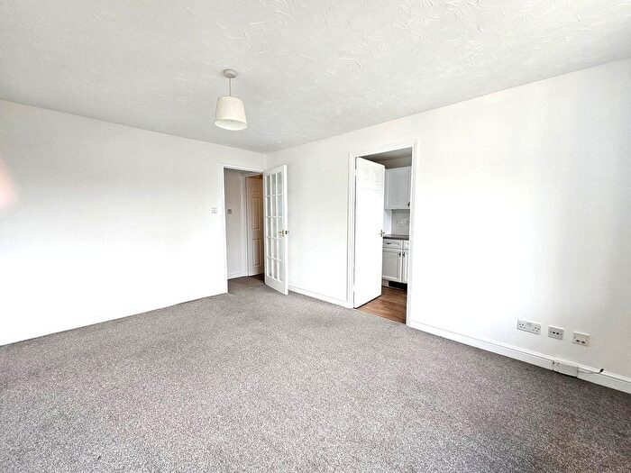 1 Bedroom Flat To Rent In Brindley Close, Wembley, HA0
