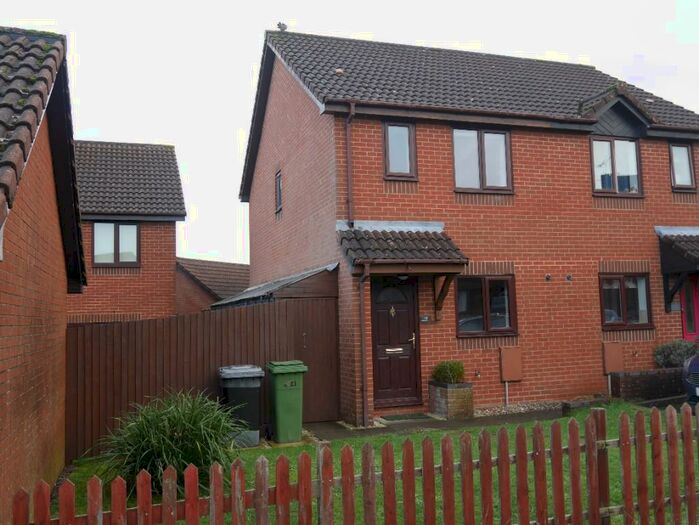 2 Bedroom Semi-Detached House To Rent In Sandbanks Drive, Basingstoke, Hampshire, RG22