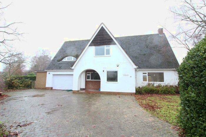 4 Bedroom Detached House To Rent In Debdale Road, Wellingborough, NN8