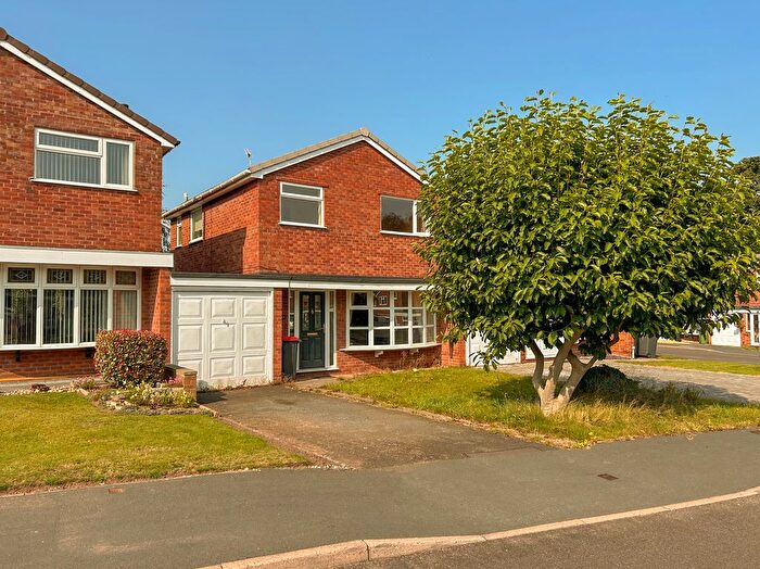 3 Bedroom Link Detached House For Sale In Burnell Road, Admaston, Telford, Shropshire, TF5