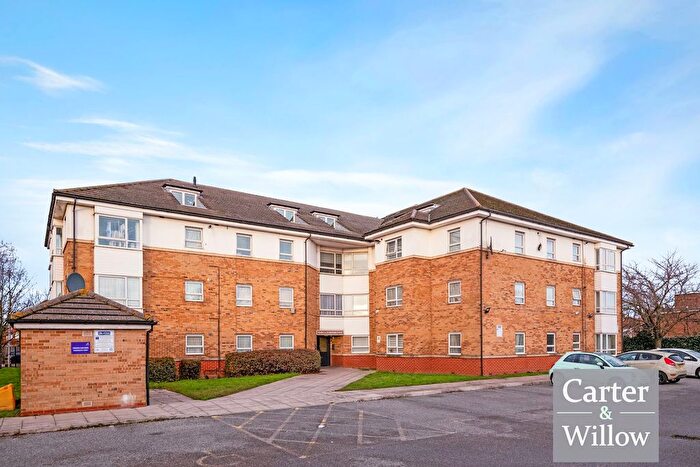 2 Bedroom Flat For Sale In Pavilion Court, Goresbrook Road, Dagenham, RM9